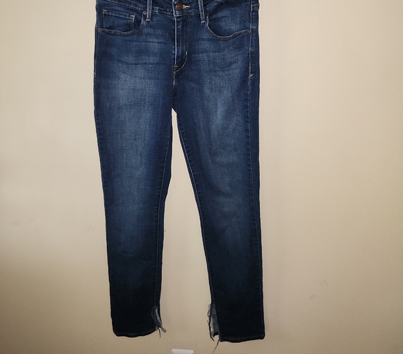 Levi's Dark Blue Women's Skinny Jeans - Picture 1 of 4